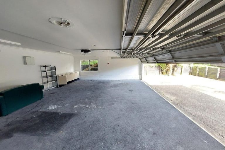 Photo of property in 2 Gallony Avenue, Massey, Auckland, 0614