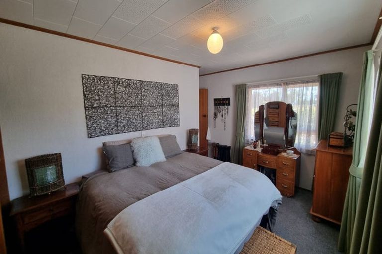 Photo of property in 60 Wylam Street, Waikaia, 9778