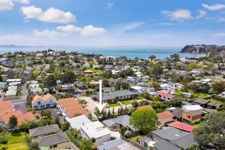 Photo of property in 14a Holiday Road, Stanmore Bay, Whangaparaoa, 0932