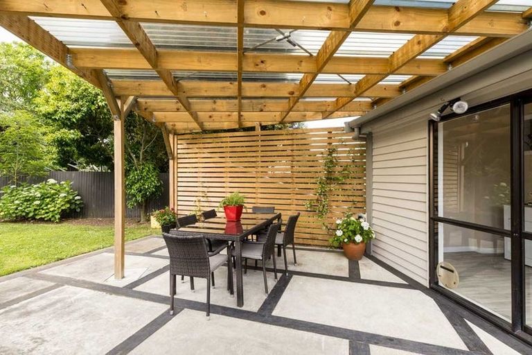Photo of property in 43 Knowles Street, Terrace End, Palmerston North, 4410