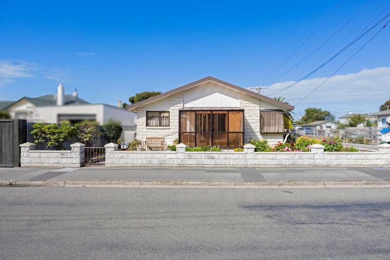Photo of property in 43 Clyde Street, Oamaru North, Oamaru, 9400