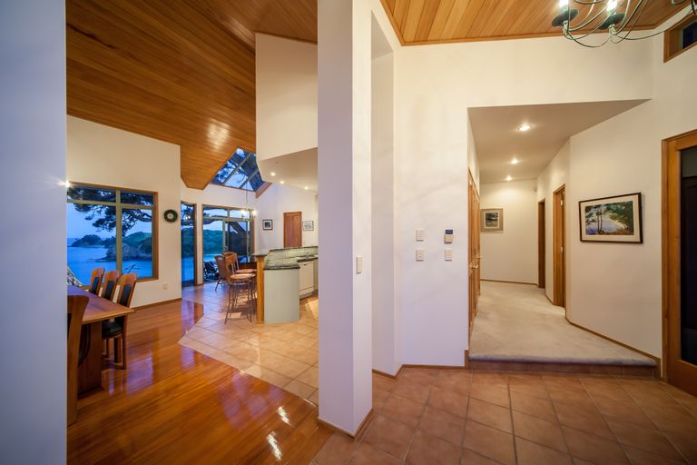 Photo of property in 356 Rockell Road, Whananaki, Hikurangi, 0181
