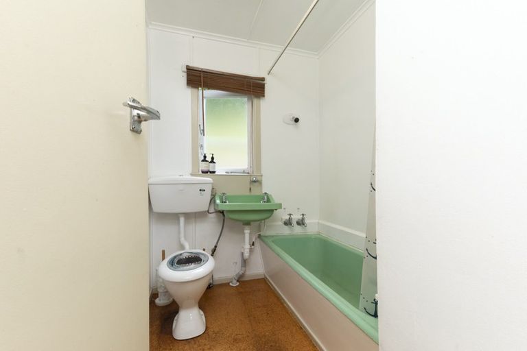 Photo of property in 7 Beach Valley Road, Piha, New Lynn, 0772