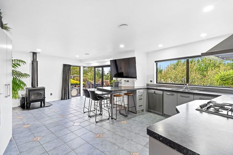 Photo of property in 55 Pukenamu Road, Te Horo, Otaki, 5581