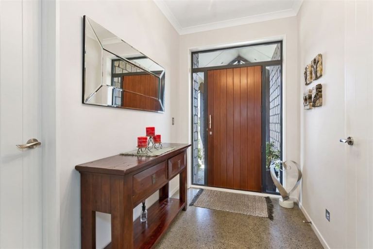 Photo of property in 28 Bottle Lake Drive, Parklands, Christchurch, 8083