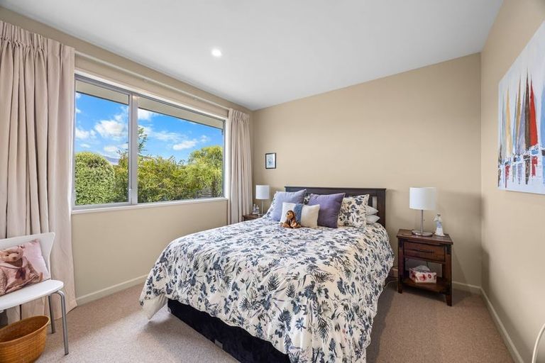 Photo of property in 5 Centre Crescent, Wanaka, 9305
