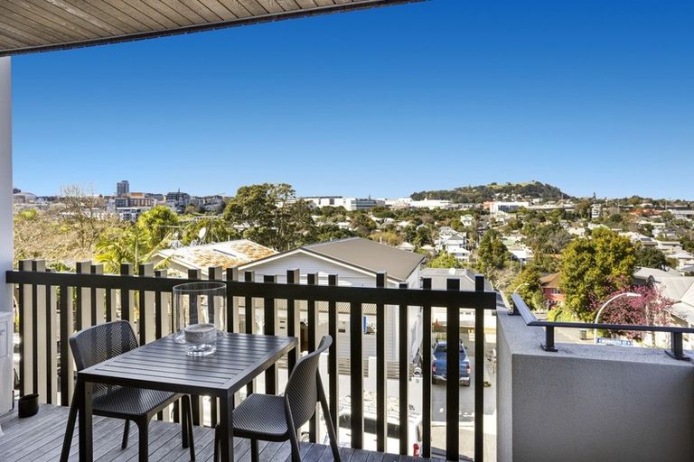 Photo of property in 1/6 Waima Street, Grey Lynn, Auckland, 1021