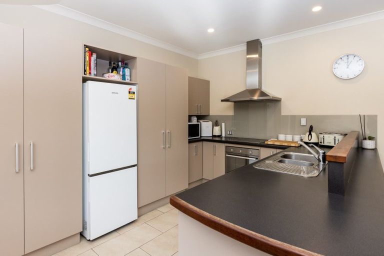 Photo of property in 6b Neeve Place, Taradale, Napier, 4112