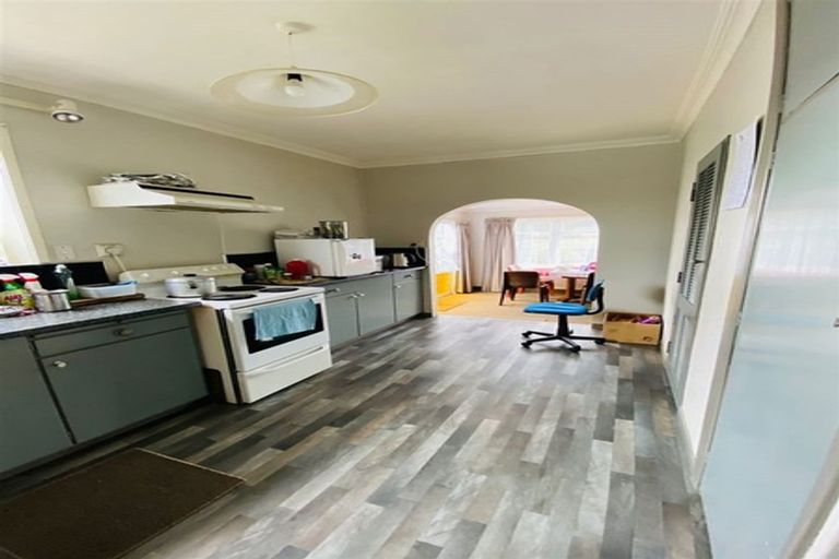 Photo of property in 85 Bartholomew Road, Levin, 5510