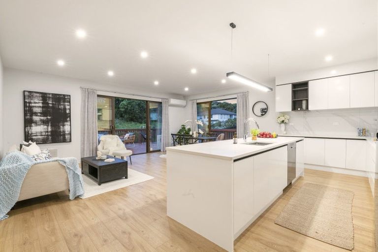 Photo of property in 24 Kahu Close, Orewa, 0931