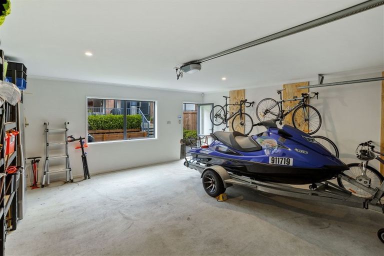 Photo of property in 186 Hobsonville Point Road, Hobsonville, Auckland, 0616