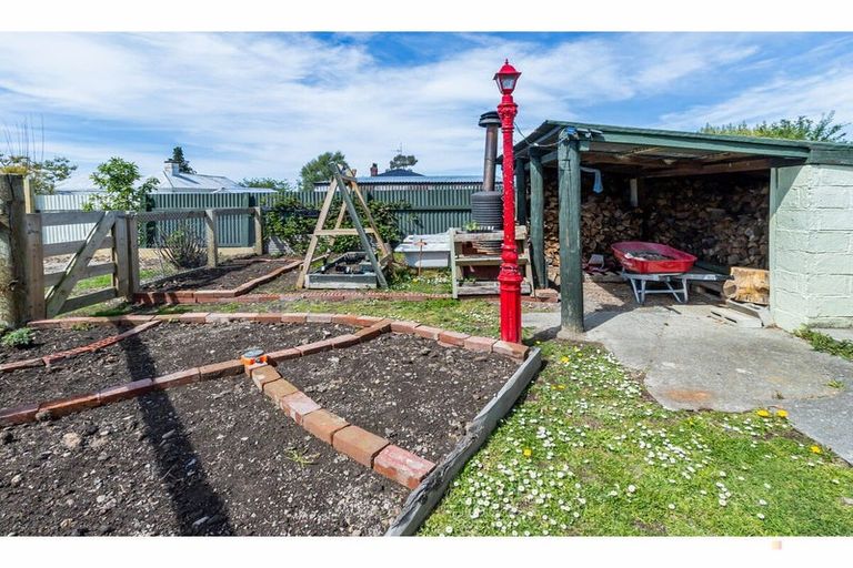 Photo of property in 37 Opie Street, Waimate, 7924