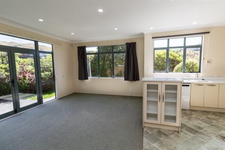 Photo of property in 43 Amesbury Drive, Churton Park, Wellington, 6037