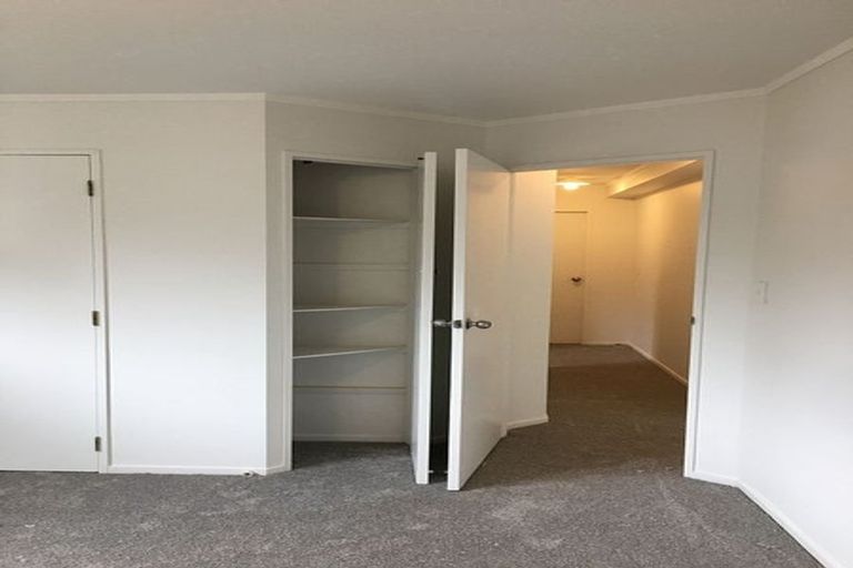 Photo of property in 244 Forrest Hill Road, Forrest Hill, Auckland, 0620