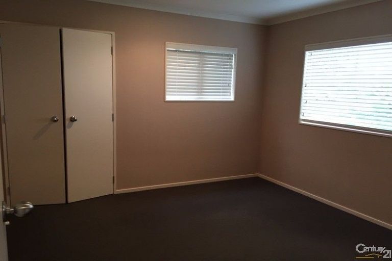 Photo of property in 98 Cyril French Drive, Flat Bush, Auckland, 2016