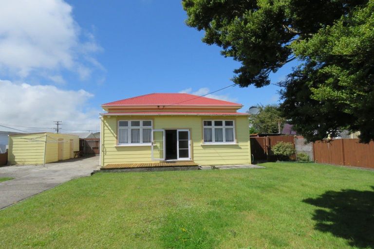 Photo of property in 6 Chamberlain Street, Waimangaroa, Westport, 7891