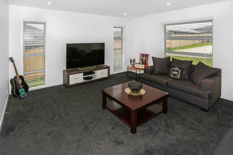 Photo of property in 28 Hillpark Drive, Pokeno, 2402