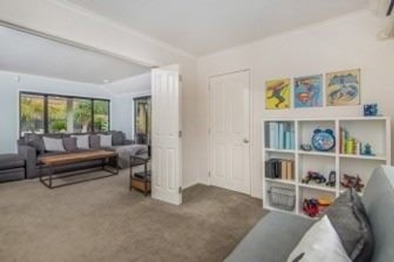 Photo of property in 7 Orwell Road, Greenhithe, Auckland, 0632