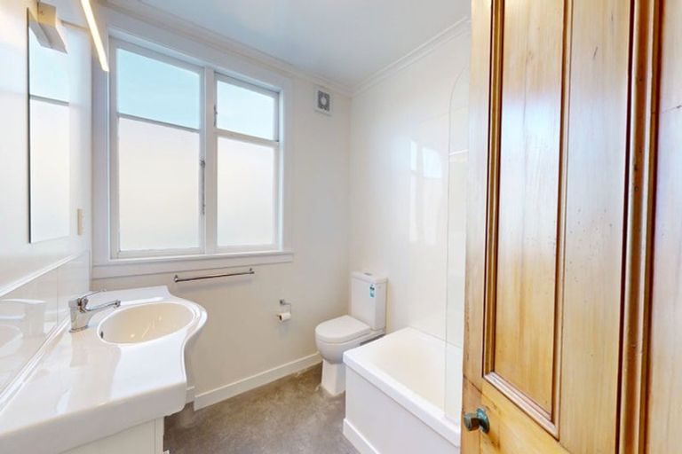 Photo of property in 122 Tinakori Road, Thorndon, Wellington, 6011