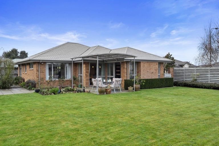 Photo of property in 4 Hibiscus Grove, Rangiora, 7400