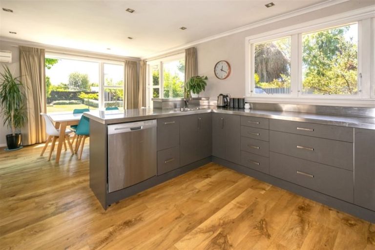 Photo of property in 25 Newbourne Crescent, Redwoodtown, Blenheim, 7201