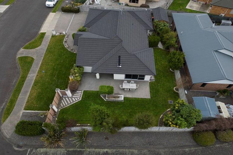 Photo of property in 7 Barry Curtis Place, Levin, 5510