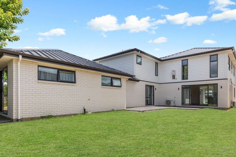 Photo of property in 23 Rose Leigh Drive, Cambridge, 3434