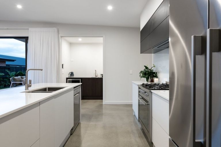 Photo of property in 99 The Boulevard, Papamoa Beach, Papamoa, 3118