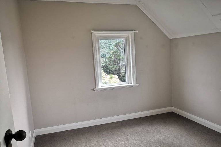 Photo of property in 5 Kinross Street, Kelburn, Wellington, 6012