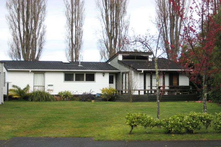 Photo of property in 3 Keitha Place, Kinloch, Taupo, 3377