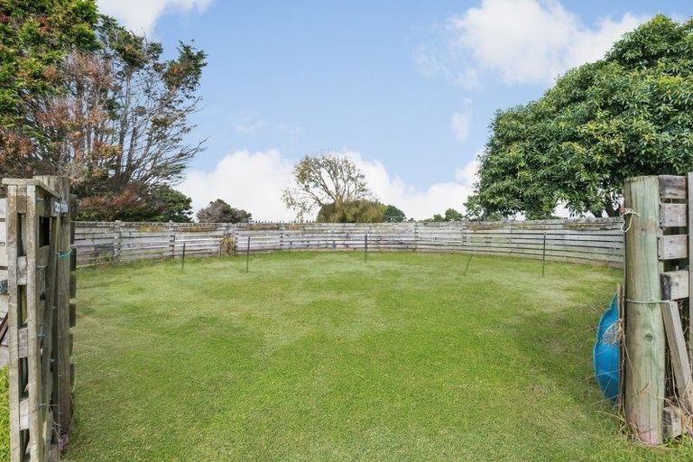 Photo of property in 35 Marae O Rehia Road, Karioitahi, Waiuku, 2683
