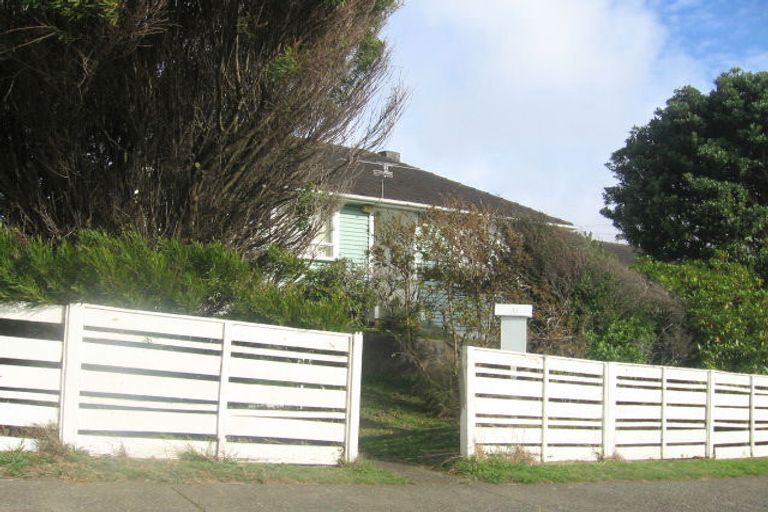 Photo of property in 18 Gear Terrace, Ranui, Porirua, 5024