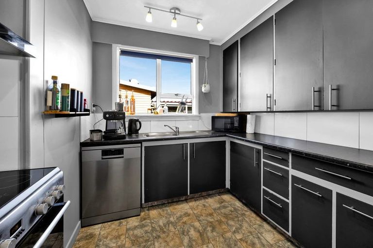 Photo of property in 112 Waihi Road, Hawera, 4610