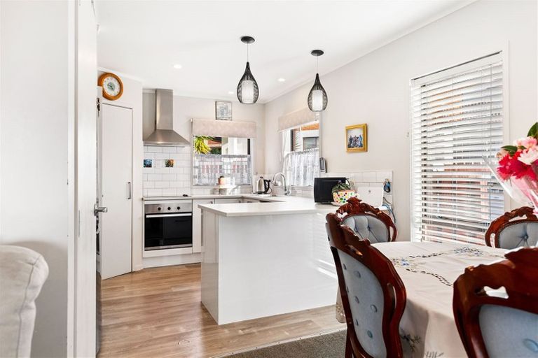 Photo of property in 1/6 Sturm Avenue, Massey, Auckland, 0614