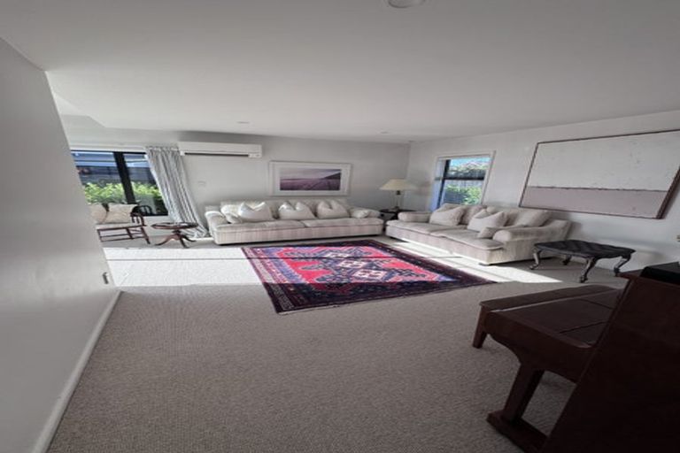 Photo of property in 2/68 Browns Road, St Albans, Christchurch, 8014