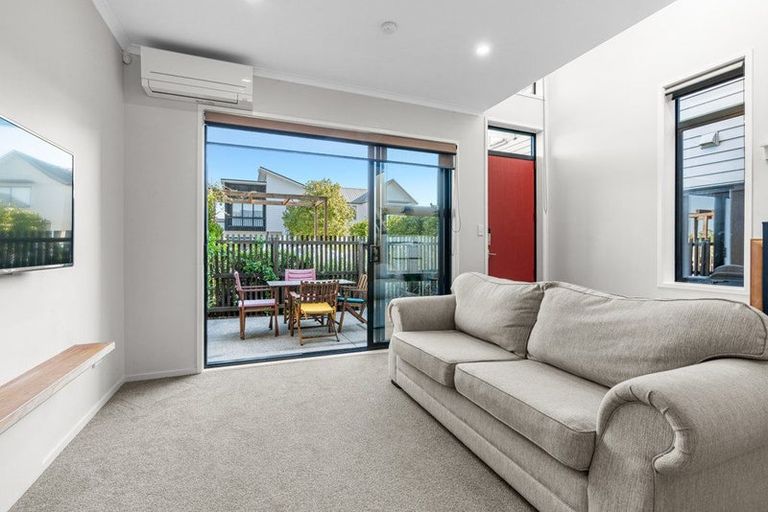 Photo of property in 21 Saltmarsh Road, Hobsonville, Auckland, 0616