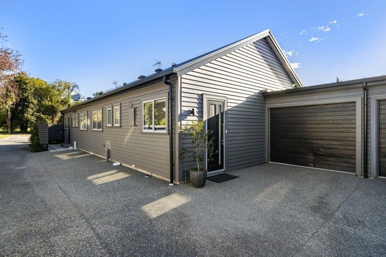 Photo of property in 2/11 Harvey Terrace, Richmond, Christchurch, 8013