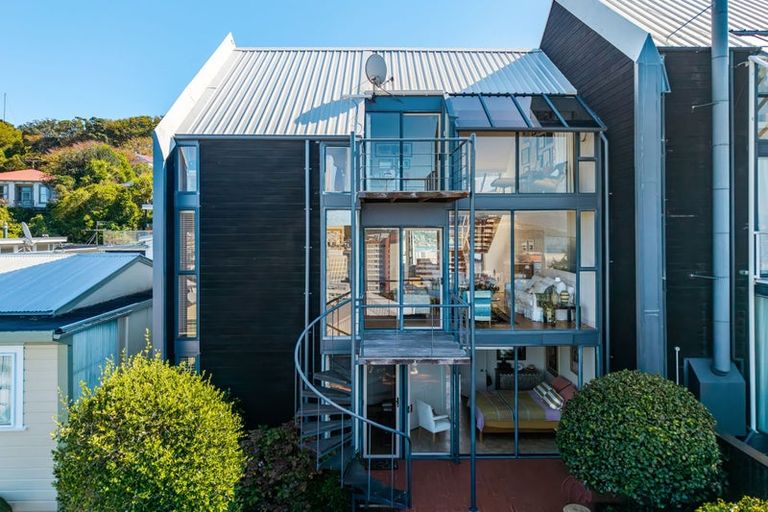 Photo of property in 25 Clermont Terrace, Kelburn, Wellington, 6012