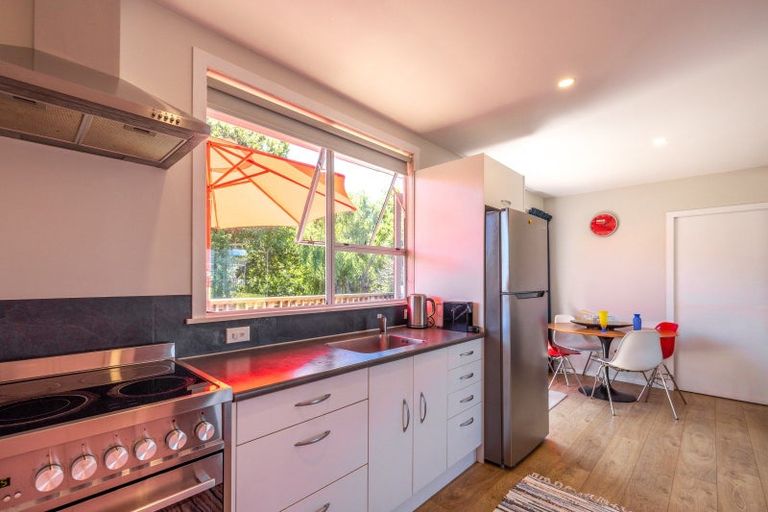 Photo of property in 5 Korora Road, Oneroa, Waiheke Island, 1081