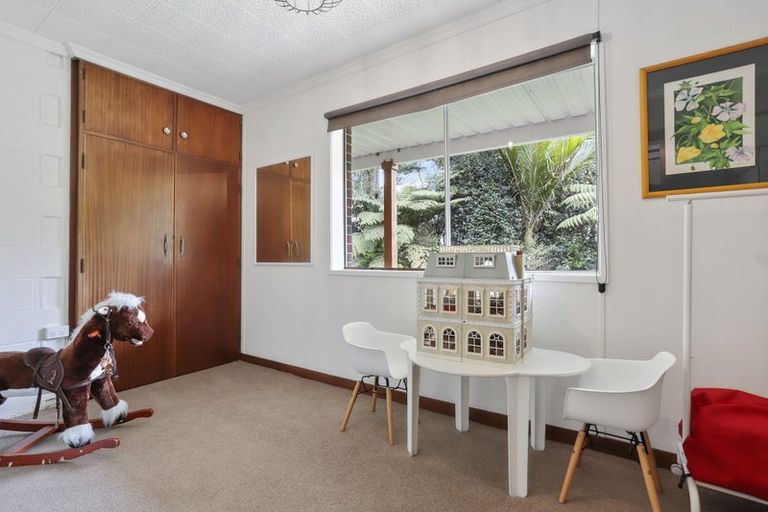 Photo of property in 16 Selwyn Avenue, Glen Eden, Auckland, 0602