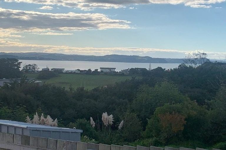 Photo of property in 32 Stanmore Bay Road, Stanmore Bay, Whangaparaoa, 0932