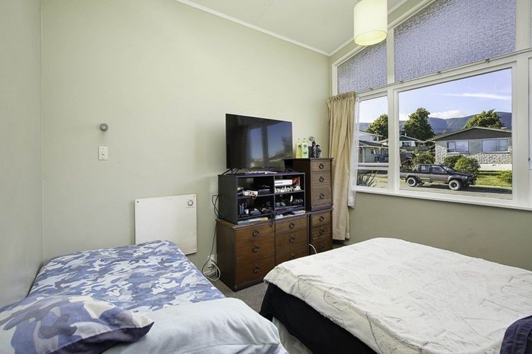 Photo of property in 5 Cobham Crescent, Stoke, Nelson, 7011