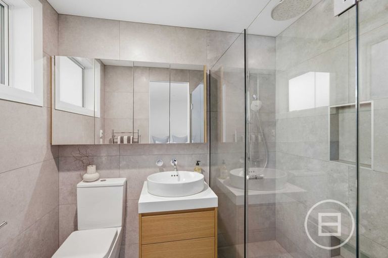 Photo of property in 22 Tomes Road, St Albans, Christchurch, 8052