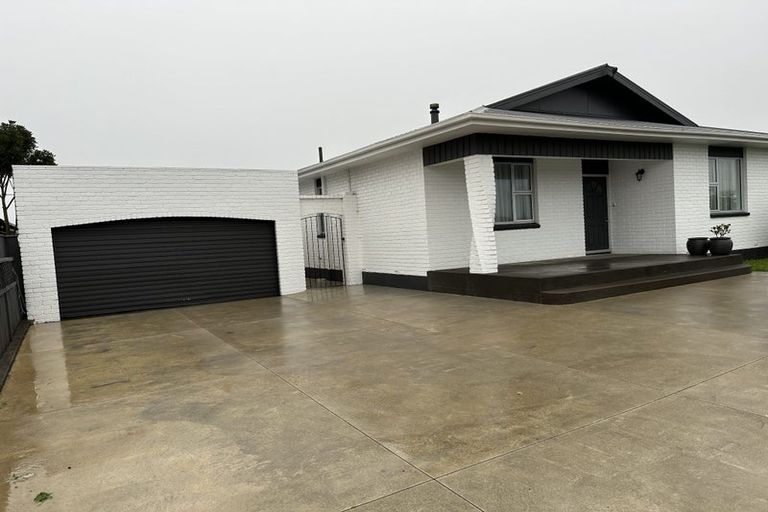 Photo of property in 27 Tukapa Street, Westown, New Plymouth, 4310