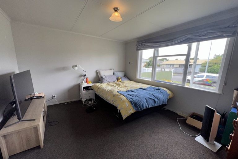 Photo of property in 4 Waterloo Crescent, Hokowhitu, Palmerston North, 4410