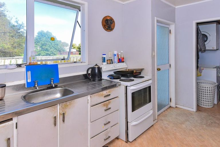 Photo of property in 60 John Walker Drive, Manurewa, Auckland, 2102