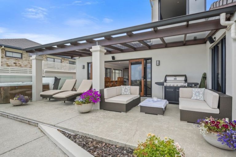 Photo of property in 105 Waikite Road, Welcome Bay, Tauranga, 3175