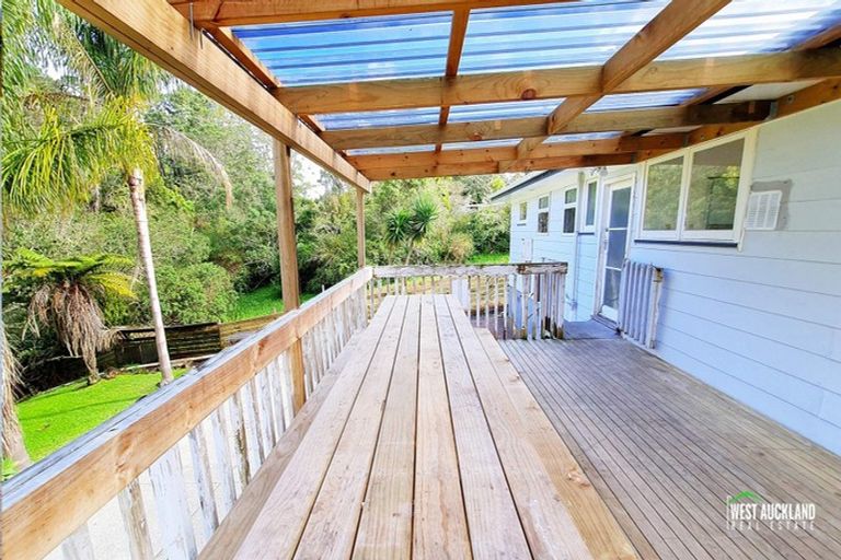 Photo of property in 67 Pine Avenue, Henderson, Auckland, 0612