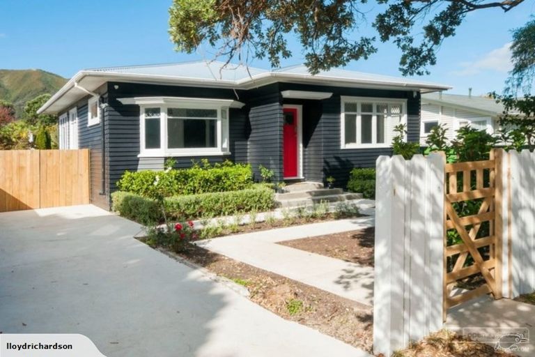 Photo of property in 39 Cambridge Terrace, Waiwhetu, Lower Hutt, 5010