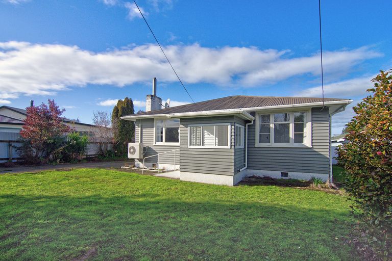 Photo of property in 226 High Street North, Carterton, 5713